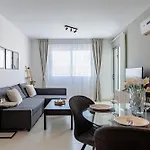 Apartment Stylish One-bedroom Sea Retreat