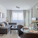 Apartment Stylish One-bedroom Sea Retreat *
