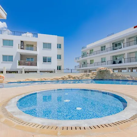 Apartment Stylish One-bedroom Sea Retreat Paralimni