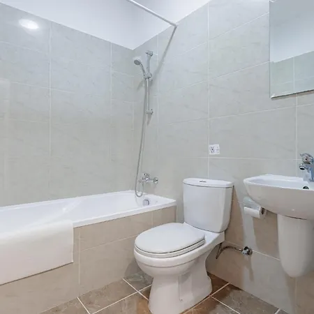Stylish One-bedroom Sea Retreat Apartament *