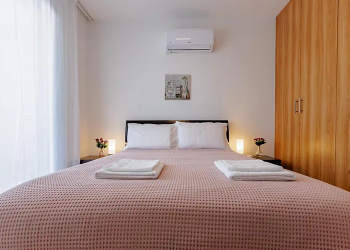 Stylish One-bedroom Sea Retreat アパート