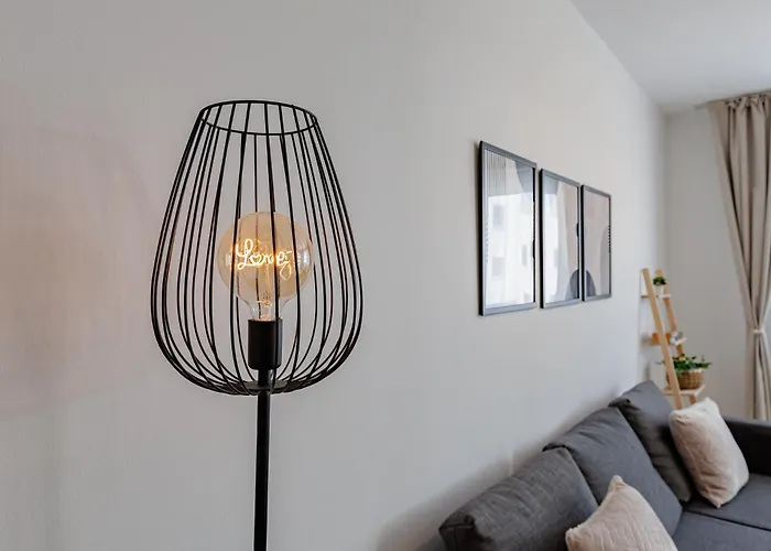 Stylish One-bedroom Sea Retreat パラリムニ